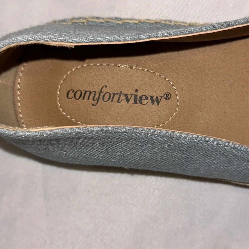 Comfort View frayed jean espadrilles, size 8 wide